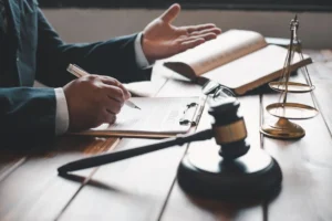 Questions to Ask a Criminal Defense Lawyer During an Initial Consultation